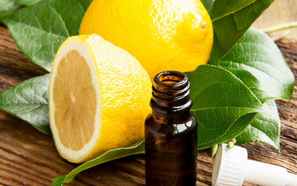 Top 5 Uses for Lemon Essential Oil