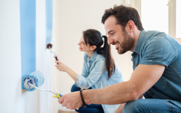 Enhancing the Painting Experience: The Benefits of Using Essential Oils in Fresh Paint