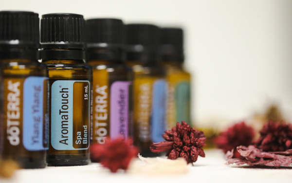 Building Your Essential Oil Tool Kit: A Comprehensive Guide to Effective Essential Oil Use
