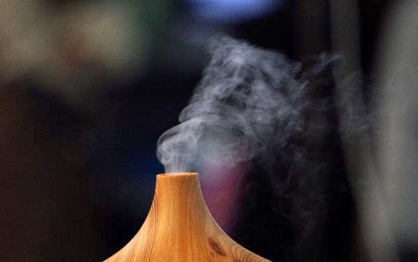 Essential Oils and Mental Well-Being: Can Aromatherapy Help Me?